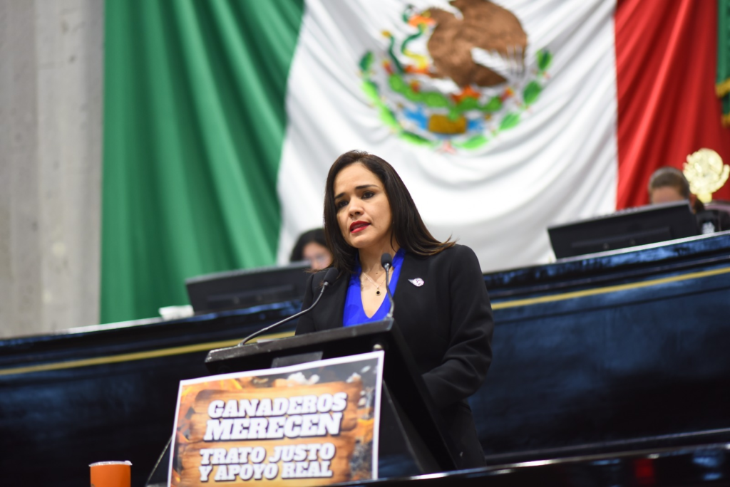 Convoca diputada a dar atención a las demandas de la ganadería