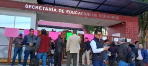 Protestan en la SEV por imposición de titular de Educación Indígena