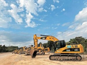 Contratistas del Tren Maya adeudan a los transportistas