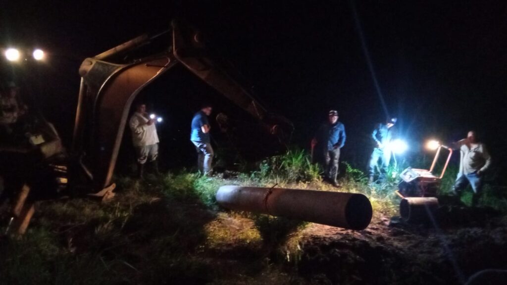 Concluyen trabajos de reparación en la línea de conducción de Acayucan