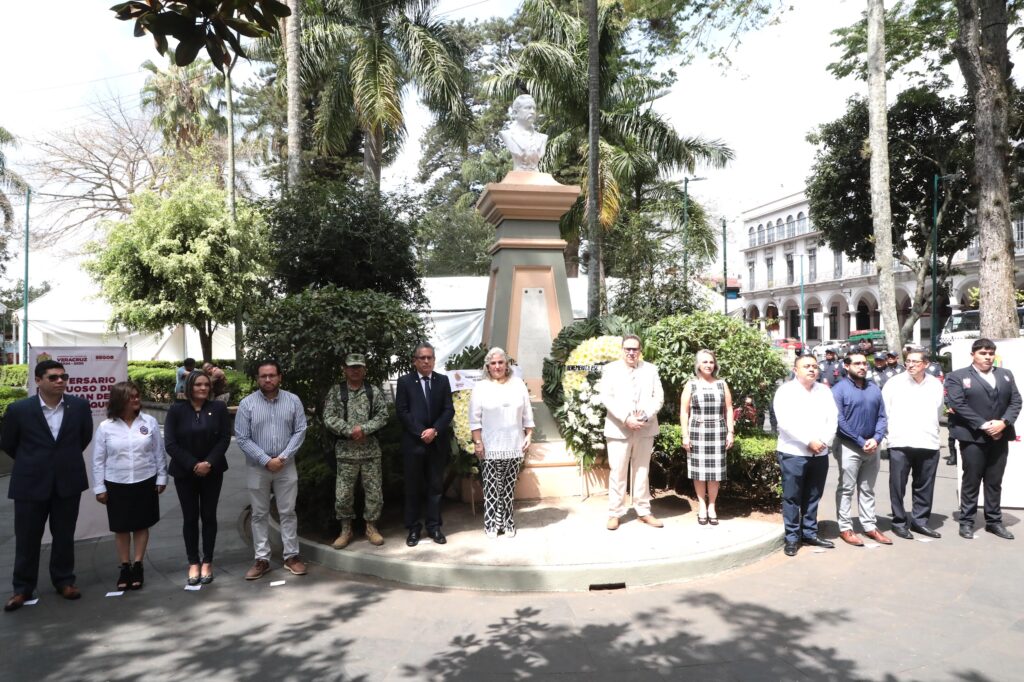 Reconocen legado educativo del ex gobernador Juan de Luz Enríquez en su aniversario luctuoso