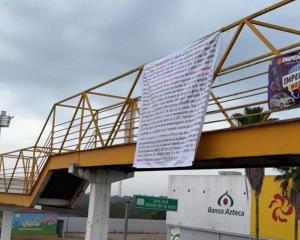 con-narcomanta-amenazan-a-delegado-de-la-ssp-en-acayucan-db63aa4c-focus-0-0-300-240