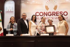 SEV rinde homenaje a pionera de la educación preescolar en Veracruz