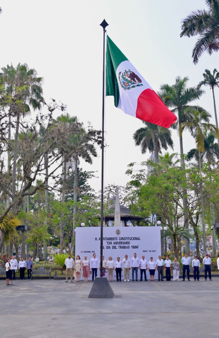 Conmemoran autoridades y dirigentes sindicales Día del Trabajo