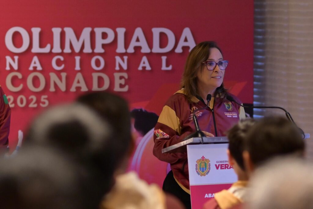 Veracruz abandera a delegación que asistirá a la Olimpiada Nacional CONADE